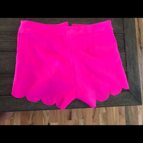 Shorts - Picture 3 of 3